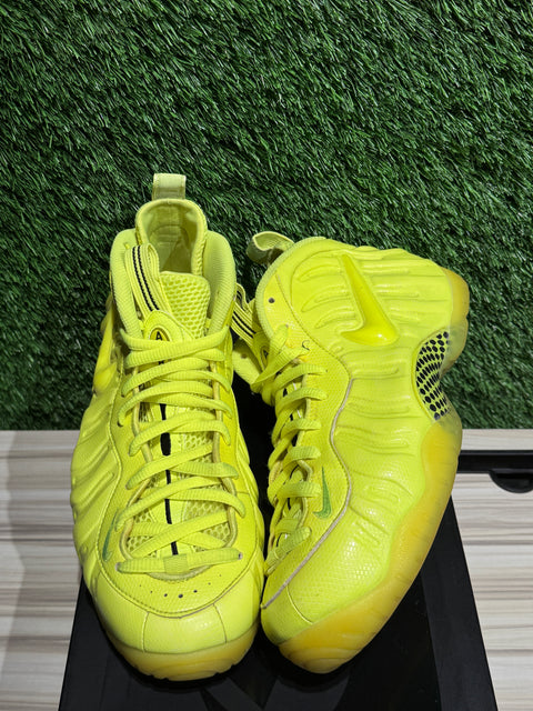Nike Air Foamposite Pro Volt Sz 10.5