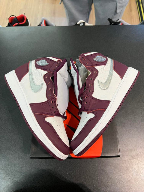 Jordan 1 Retro High OG Bordeaux (GS) Sz 5Y/6.5W