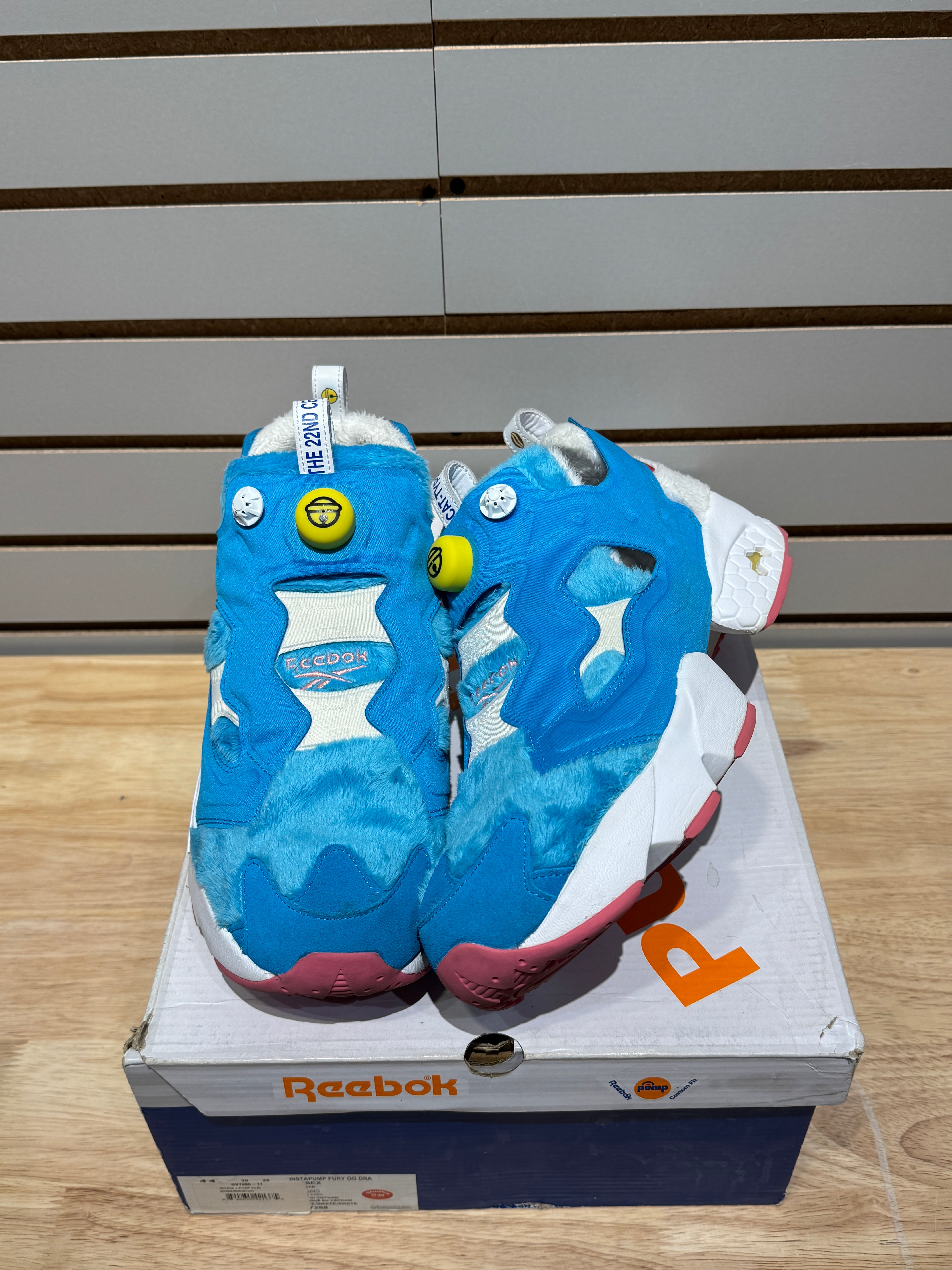 Reebok Instapump Fury Doraemon Furry Blue Sz 11 – Sneak City