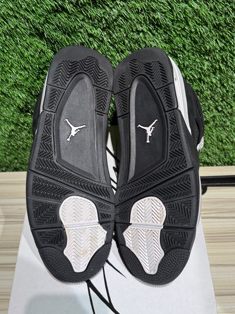Jordan 4 Retro White Thunder Sz 10.5M