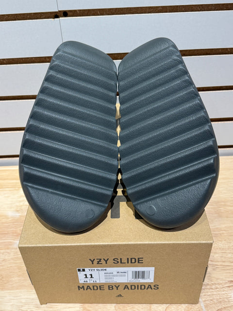 adidas Yeezy Slide Dark Onyx Sz 11