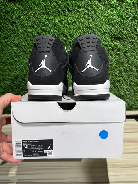 Jordan 4 Retro White Thunder Sz 7.5M..
