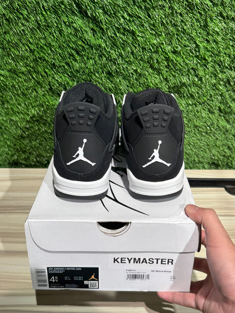 Jordan 4 Retro White Thunder (GS) Sz 4.5Y