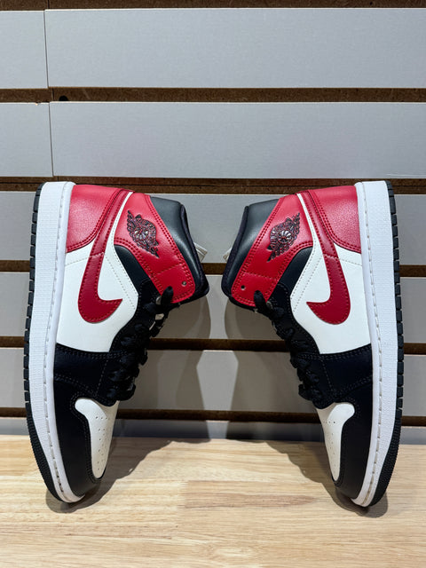 Jordan 1 Mid Gym Red Off Noir (Women's) Sz 6M