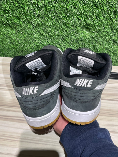 Nike SB Dunk Low Pro Black Gum Sz 9.5M
