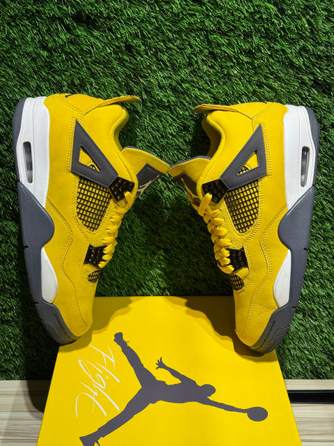 Jordan 4 Retro Lightning (2021) Sz 9.5M,.,