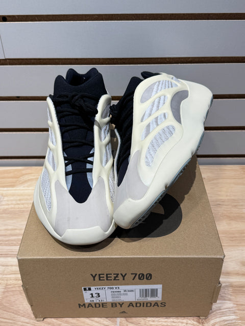 adidas Yeezy 700 V3 Azael Sz 13