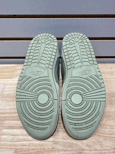 Jordan 1 Low SE Craft Light Olive Sz 10
