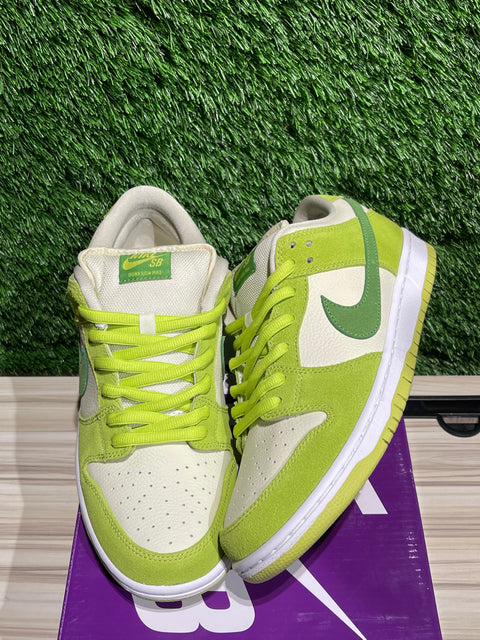 Nike SB Dunk Low Green Apple Sz 10.5M