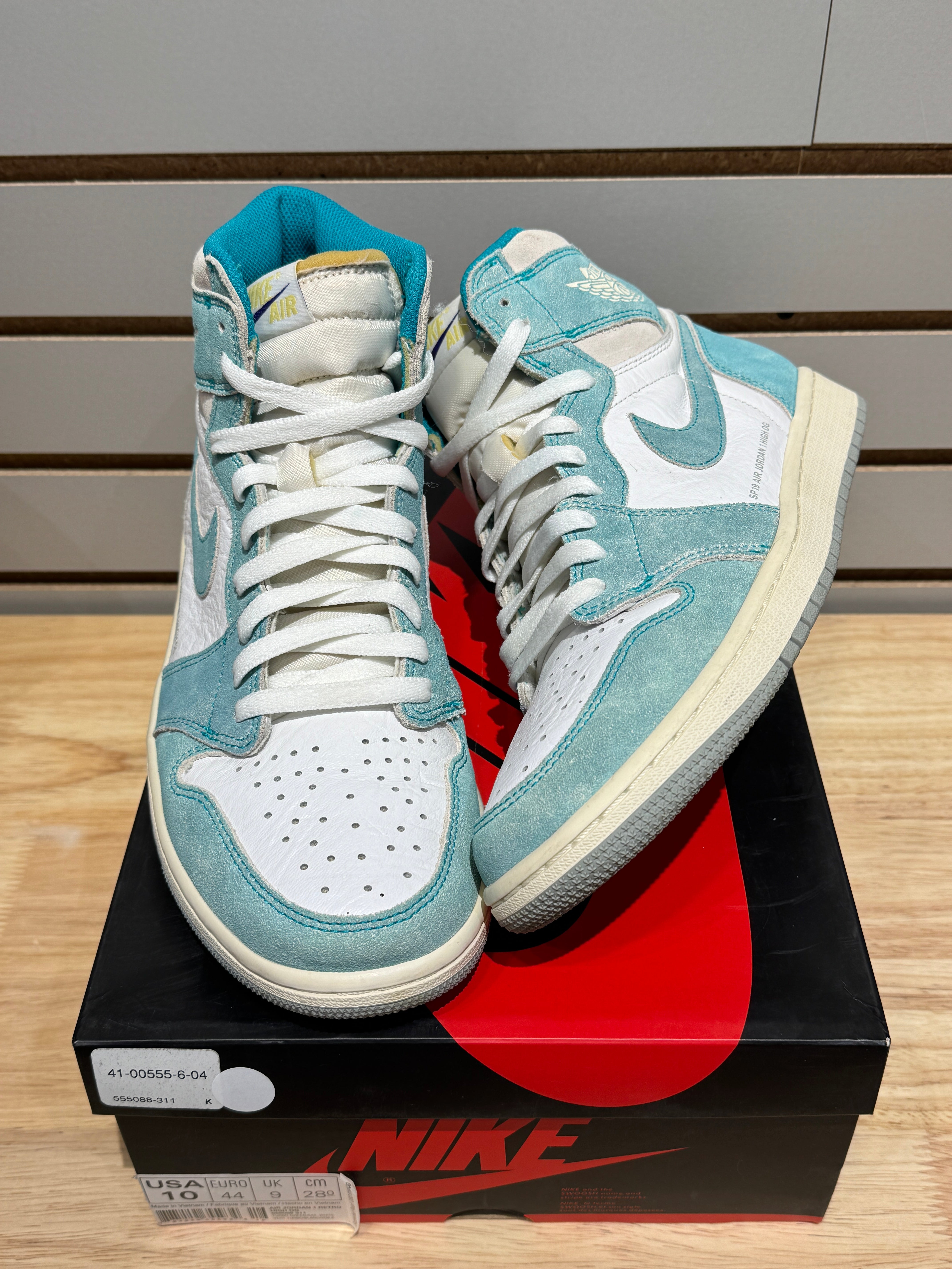 Jordan 1 Retro High Turbo Green Sz 10 – Sneak City