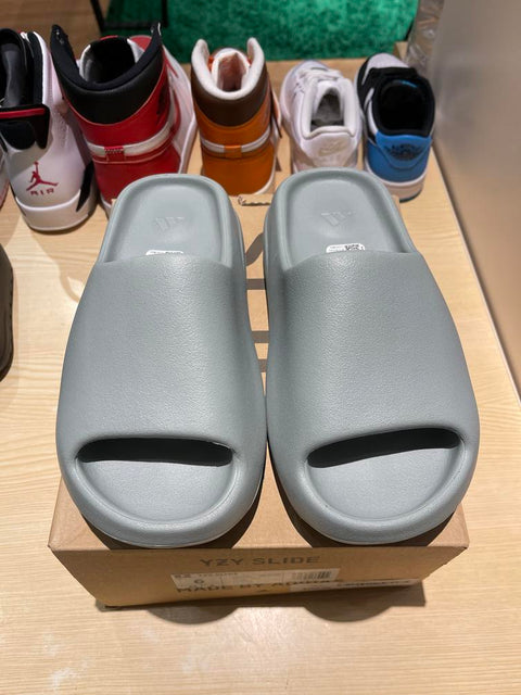 adidas Yeezy Slide Salt Sz 6