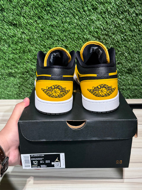 Jordan 1 Low University Gold Sz 12