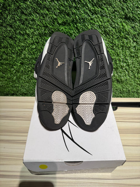Jordan 4 Retro White Thunder (GS) Sz 6Y