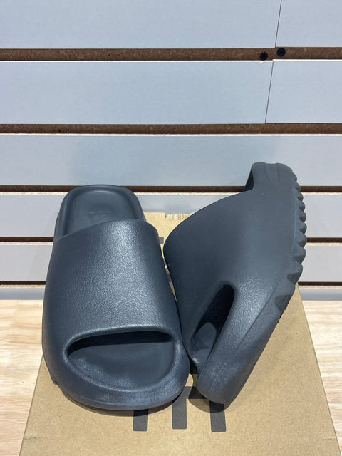 adidas Yeezy Slide Onyx Sz 7