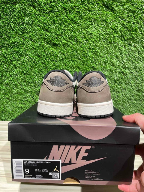 Jordan 1 Retro Low OG Mocha Sz 9