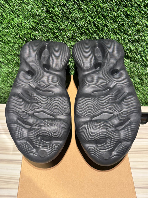 adidas Yeezy Foam RNR Onyx Sz 10