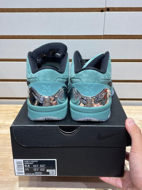 Nike Kobe 4 Protro Girl Dad Sz 9.5