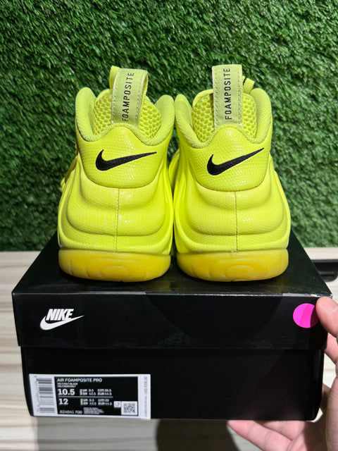 Nike Air Foamposite Pro Volt Sz 10.5