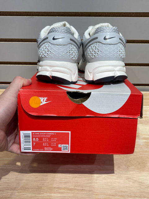 Nike Zoom Vomero 5 Photon Dust Metallic Silver (Women's) Size 8.5W