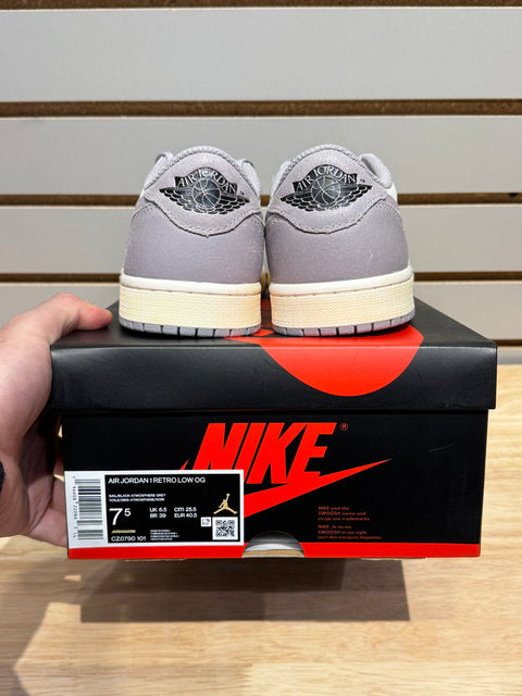 Jordan 1 Retro Low OG Atmosphere Grey Sz 7.5