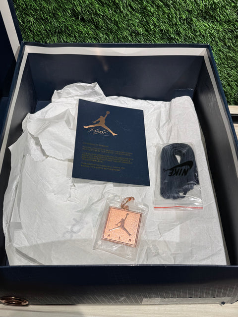 Jordan 4 Retro Obsidian Sz 13M