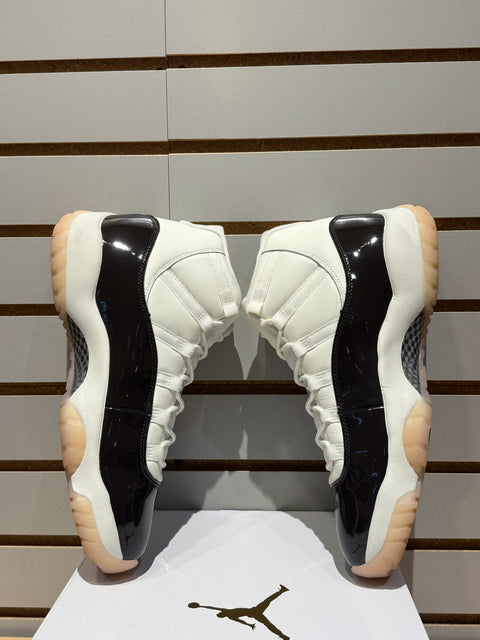 Jordan 11 Retro Neapolitan (Women's) Sz 10.5M