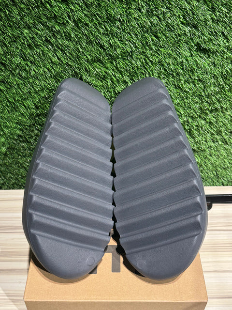 adidas Yeezy Slide Slate Grey Sz 13M