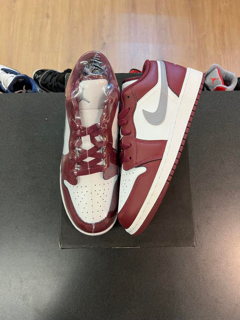 Jordan 1 Low Bordeaux (GS) Sz 7Y