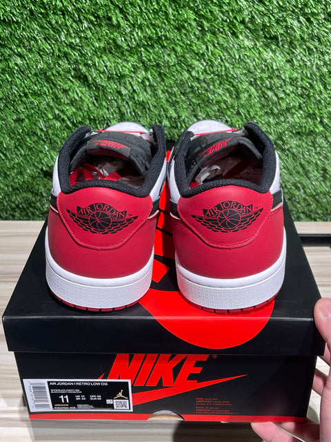 Jordan 1 Retro Low OG Black Toe (2023)