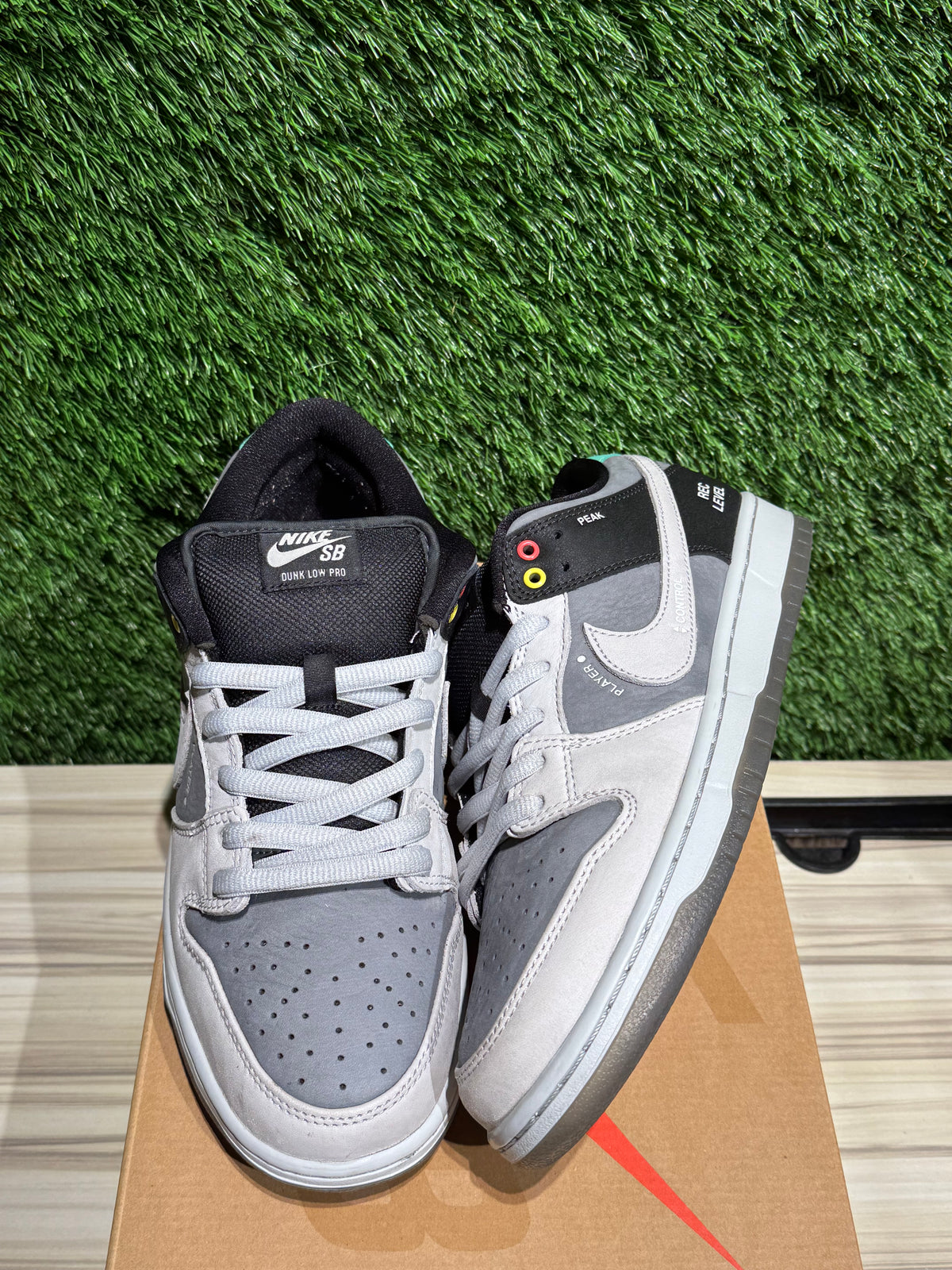 Nike SB Dunk Low VX1000 Sz 10 – Sneak City