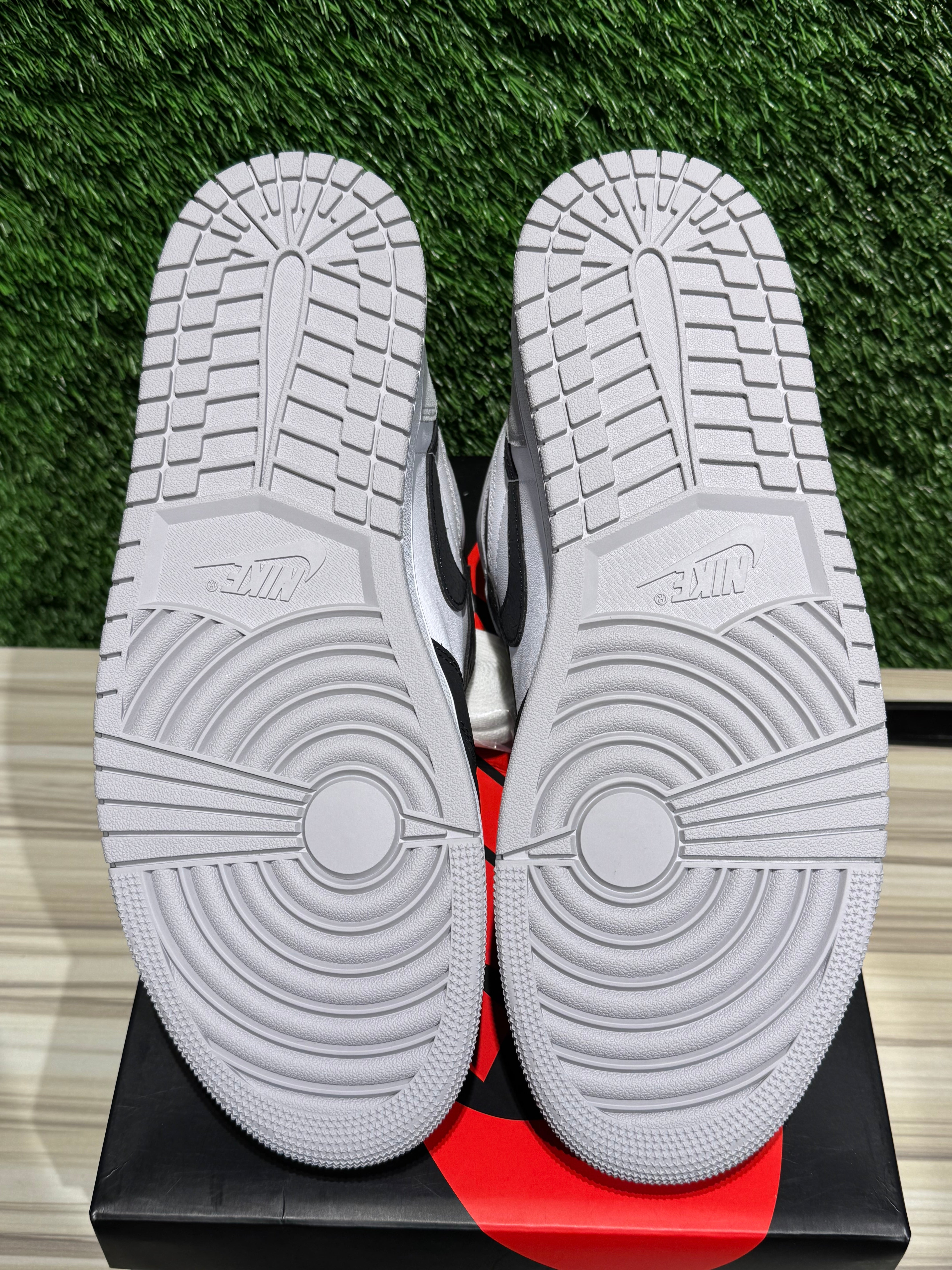 靴 Air Jordan 1 High OG Bleached Coral 23.0 Nike Air Jordan 1 Retro High OG Bleached Coral 555088-108 No