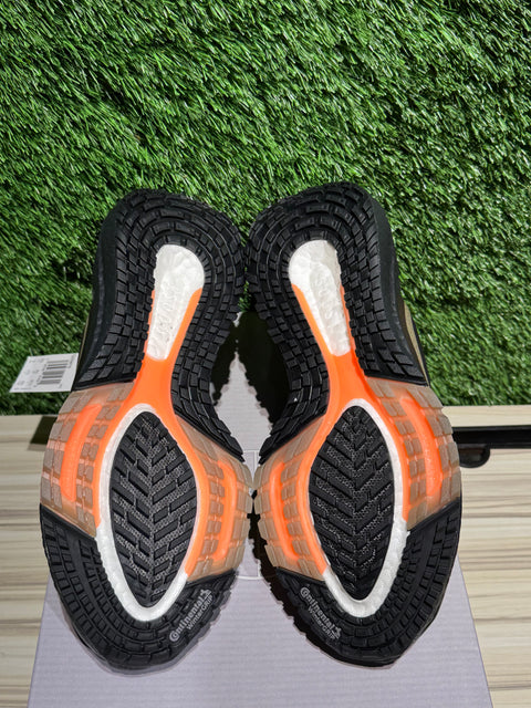 Adidas UltraBoost 22 GORE-TEX Orbit Green Night Metallic Sz 9