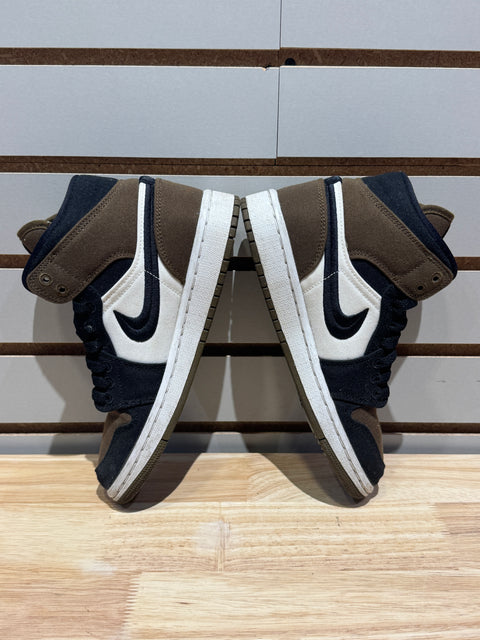 Jordan 1 Mid Olive Toe (Women's) Sz 4.5M