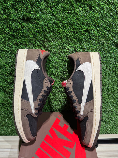 Jordan 1 Retro Low OG SP Travis Scott Mocha Sz 9
