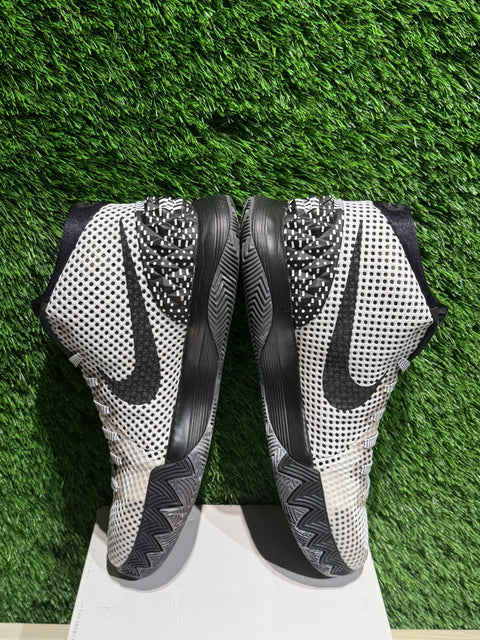 Nike Kyrie 1 BHM Sz 10