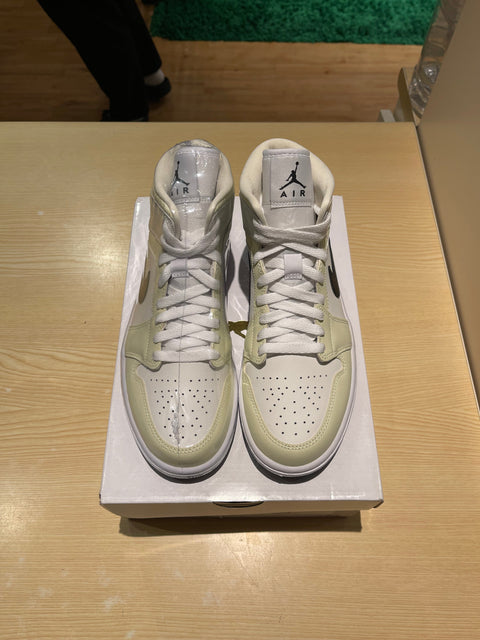 Jordan 1 Mid Coconut Milk (W)