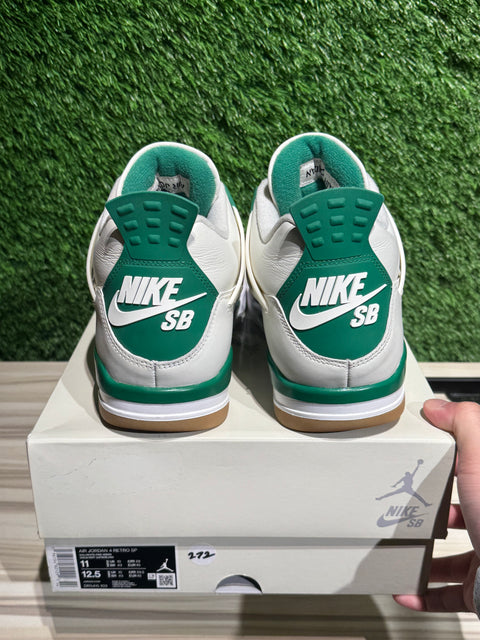 Jordan 4 Retro SB Pine Green Sz 11M