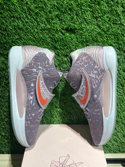 Nike KD 14 Valentine's Day Sz 10.5