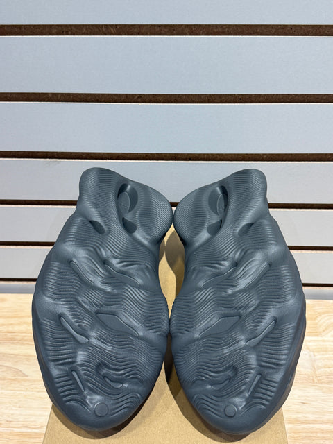 adidas Yeezy Foam RNR Carbon Sz 10
