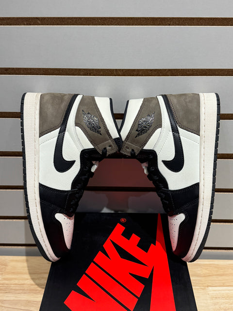Jordan 1 Retro High Dark Mocha Sz 8