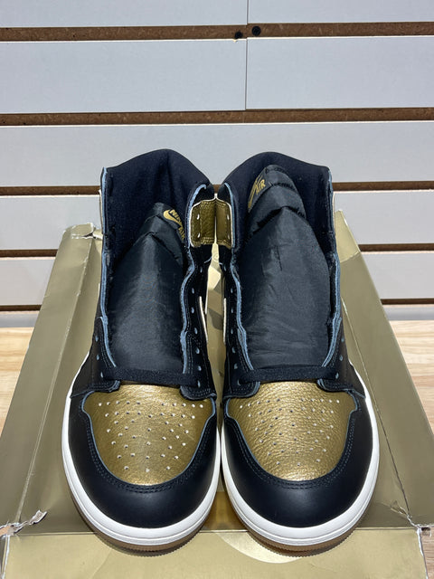 Jordan 1 Retro High OG Black Metallic Gold Sz 11