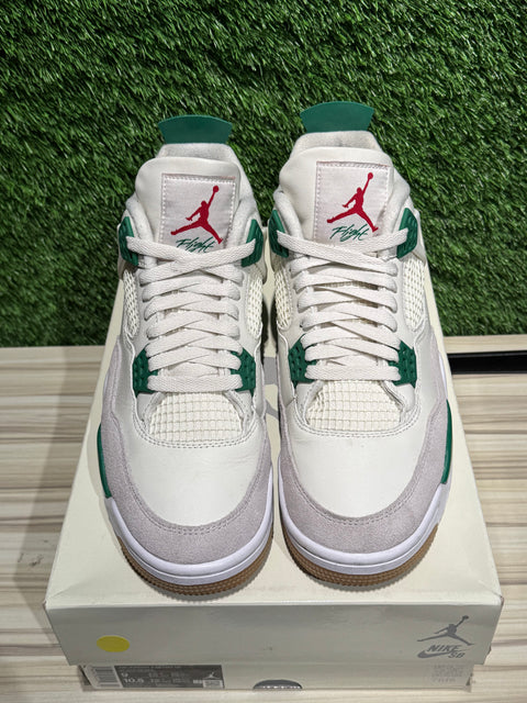 Jordan 4 Retro SB Pine Green