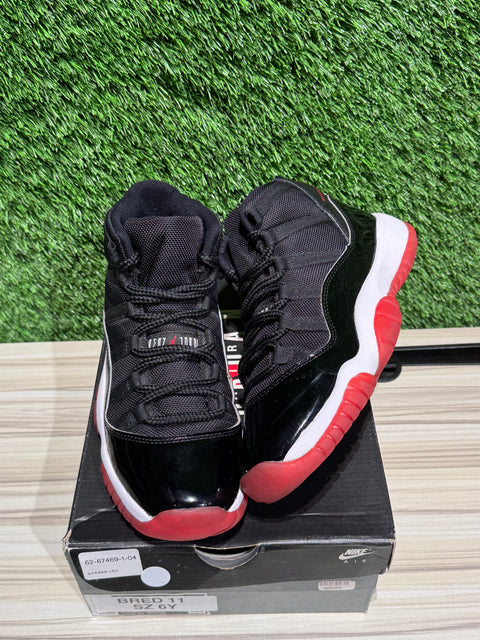 Jordan 11 Retro Playoffs Bred (2019) (GS) Sz 6Y