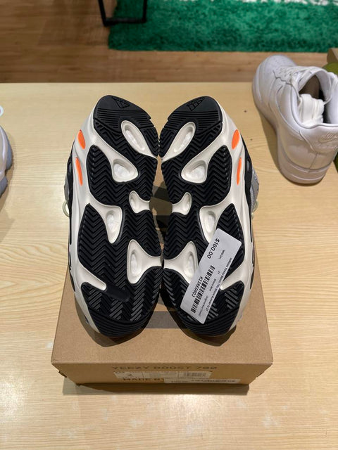 adidas Yeezy Boost 700 Wave Runner Sz 2Y