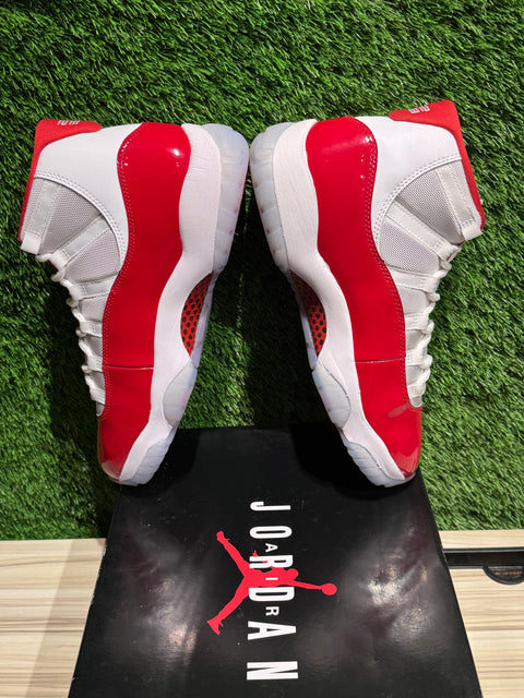 Jordan 11 Retro Cherry (2022) Sz 10.5M