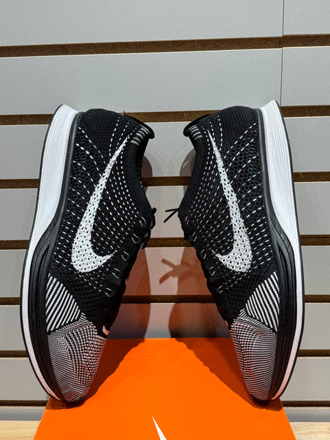 Nike Flyknit Racer Black Tongue Sz 13
