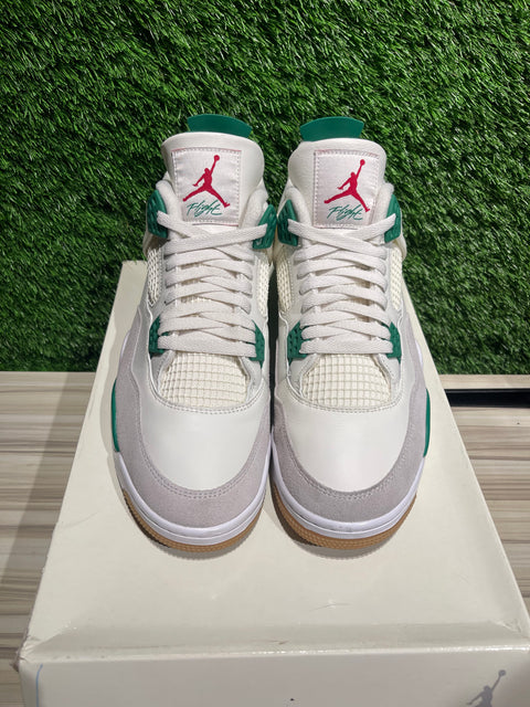 Jordan 4 Retro SB Pine Green Sz 12