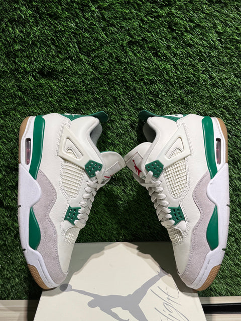 Jordan 4 Retro SB Pine Green