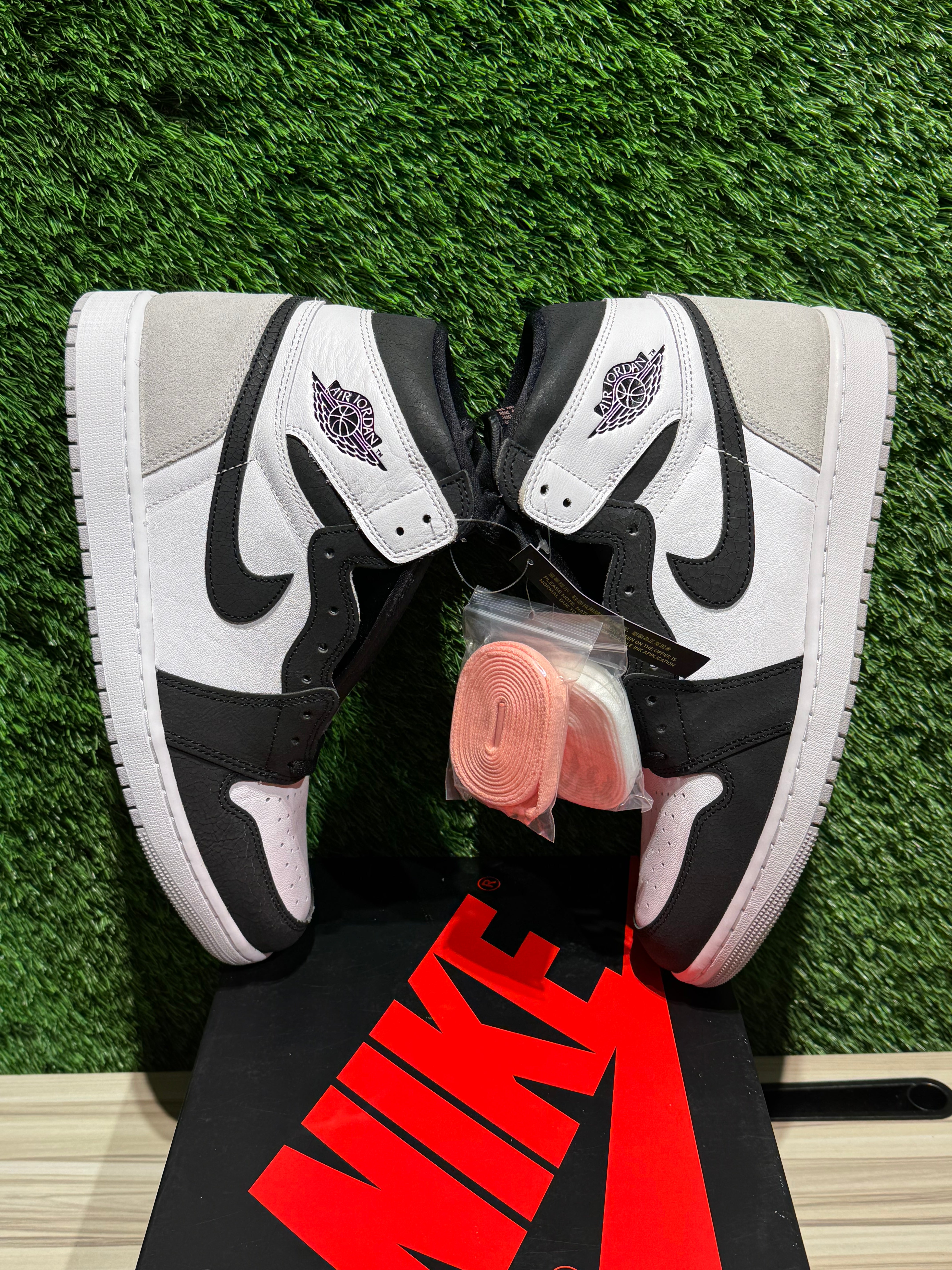 Jordan 1 Retro High OG Bleached Coral Sz 12M – Sneak City