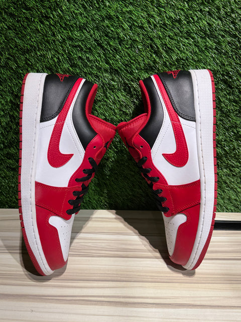 Jordan 1 Low Bulls Sz 12M